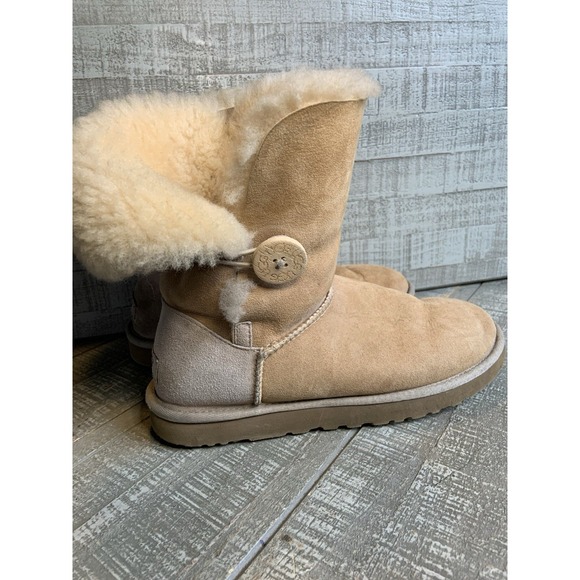 UGG Shoes - UGG Australia Women's Boots Bailey Button 5803 Chestnut Brown Folding Ankle Sz 8